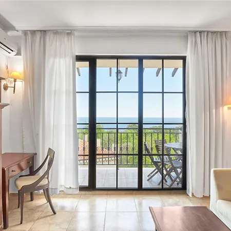 Otel The Cliff And