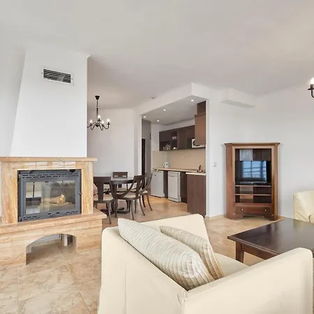 The Cliff And By Flat Mаnаger Szálloda