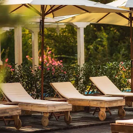 The Cliff And By Flat Mаnаger Szálloda Obzor