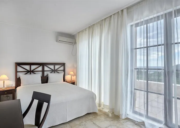 The Cliff And By Flat Mаnаger Hotel Obsor